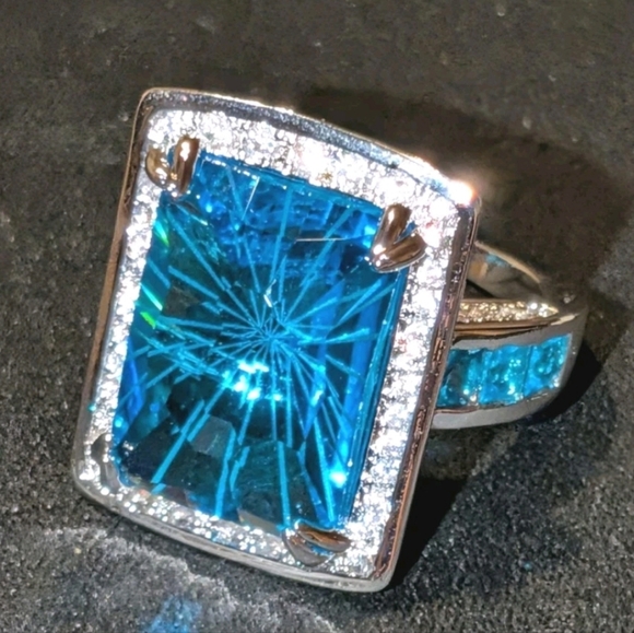 12 TCW Swiss Blue topaz & White Sapphire Luxurious 925 Silver Statement Ring Sz9
